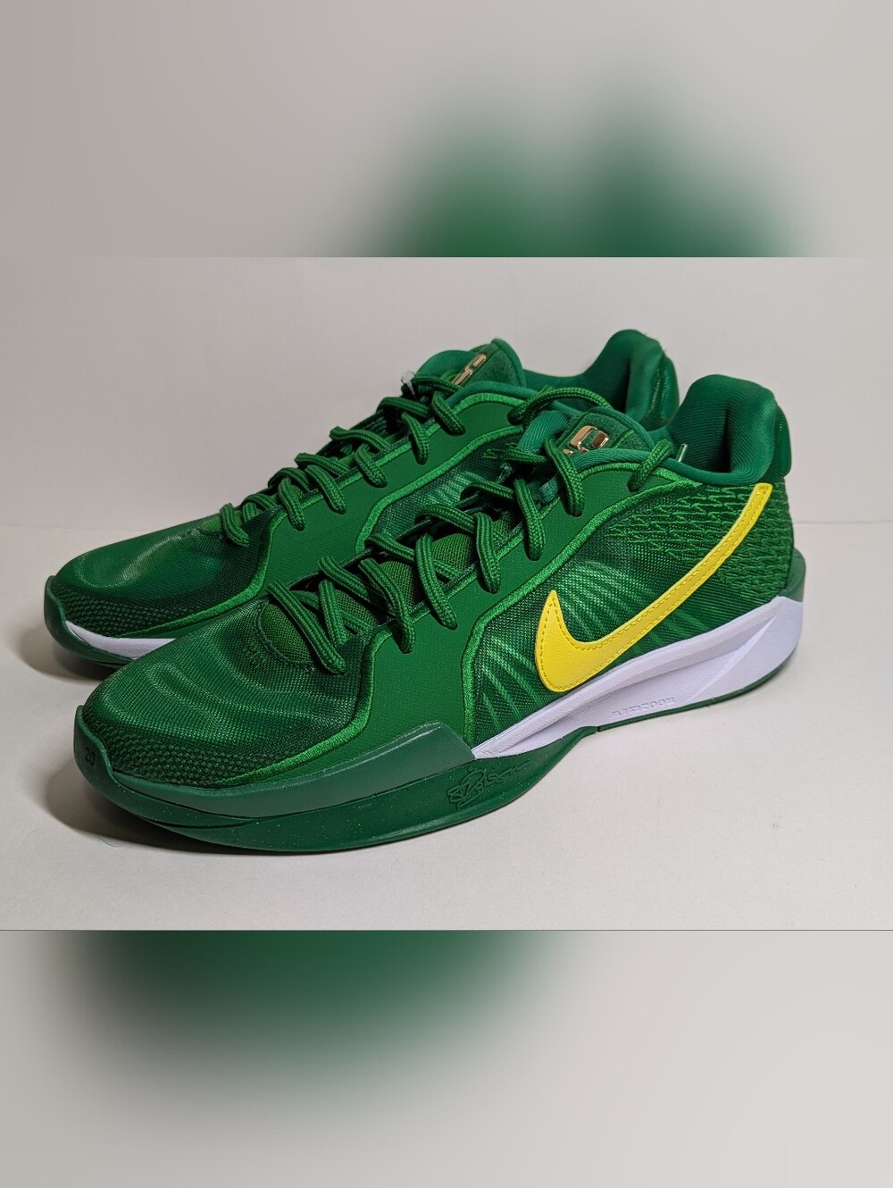 Nike Sabrina 2 Oregon Ducks PE Green Yellow  HQ4344-300 Women’s 8 Mens 6.5 NEW
